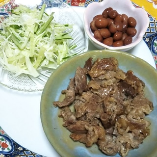 牛焼き肉とキャベツときゅうりのコールスローと煮豆☆